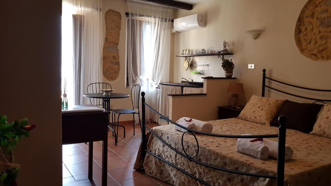 Perla Del Borgo Appartamenti 圣卡泰里纳德洛约尼奥 外观 照片