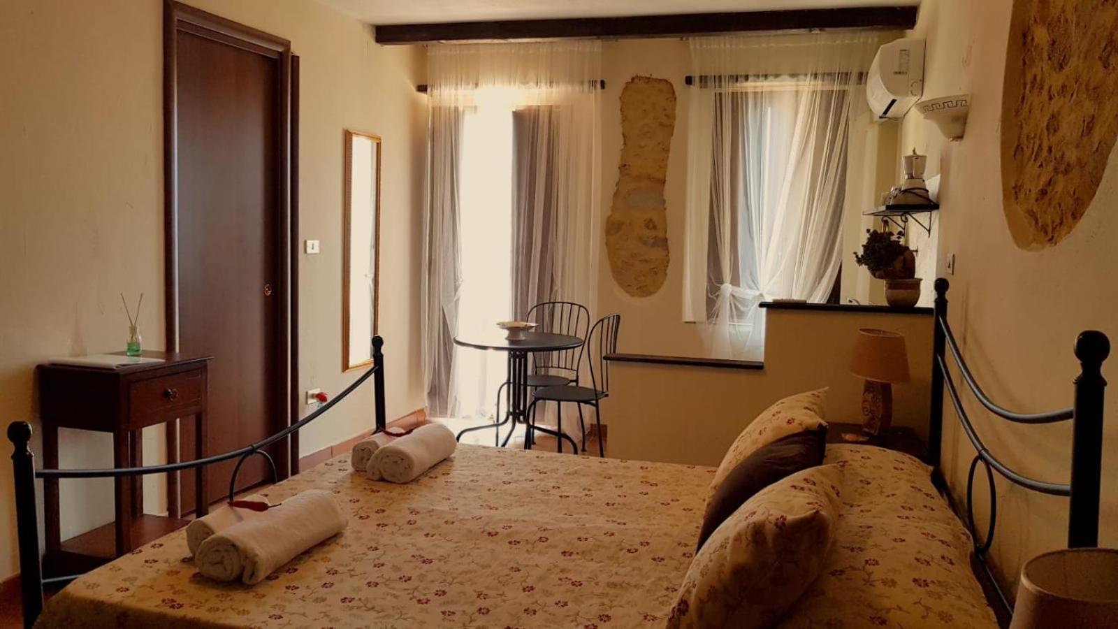 Perla Del Borgo Appartamenti 圣卡泰里纳德洛约尼奥 外观 照片